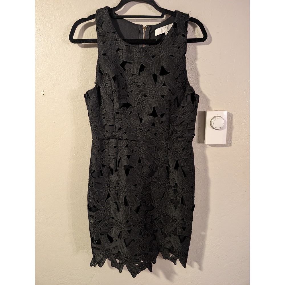 ASTR The Label Texture Crotchet sheath Dress Black Floral womens sz M